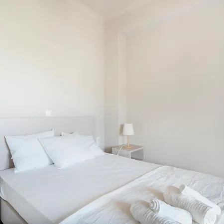 Almyra Residences 公寓