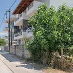 Almyra Residences דירה