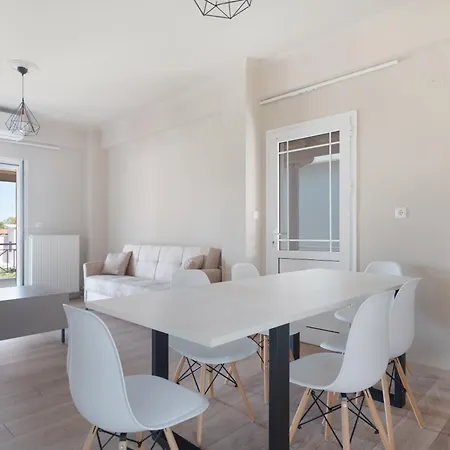 Almyra Residences アパート リジア